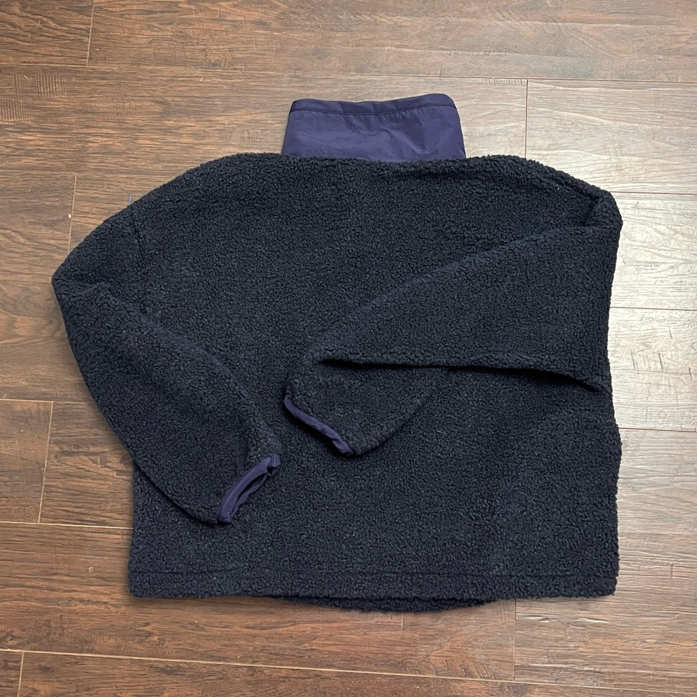 Bear sweater - image 5